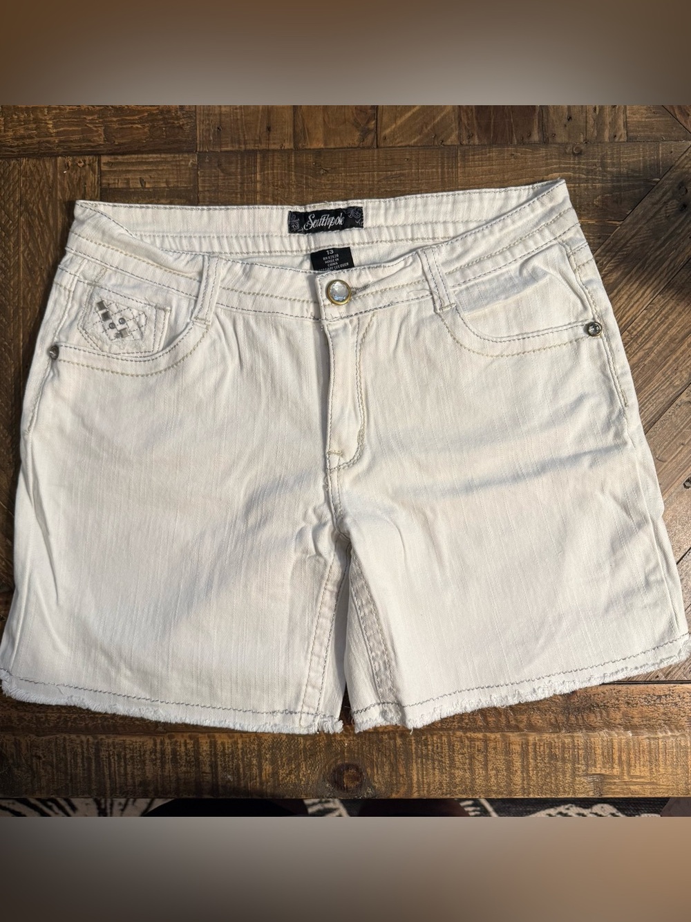 Southpole Women’s White Denim Shorts Size 9 Embellished Pockets Y2K